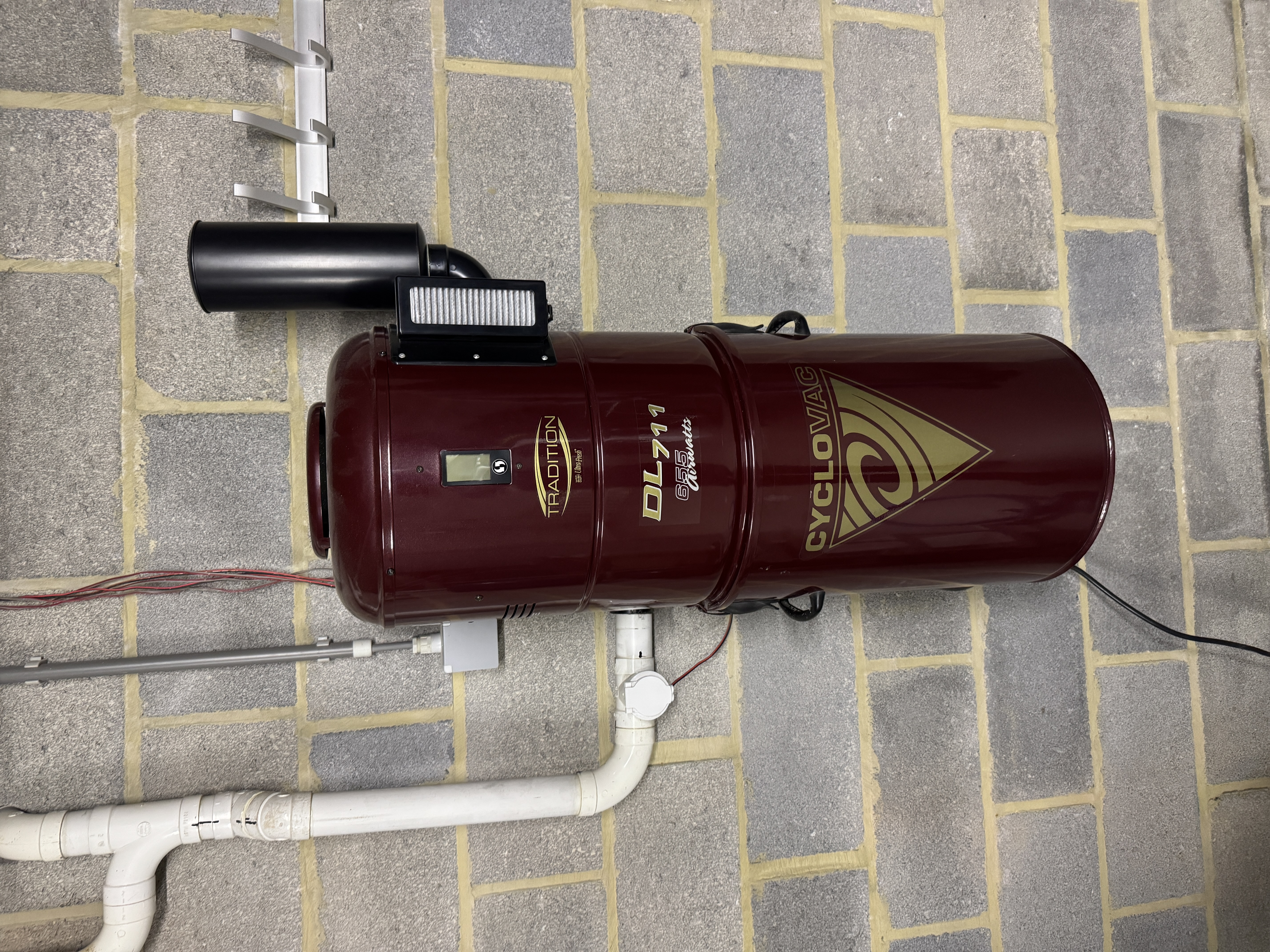 Centrale Cyclovac DL711 — intervention AspiWall